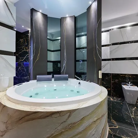 Mamaco Centro Pensionat 4*